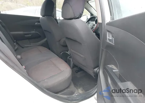 2020 Chevrolet Sonic Fwd Lt z USA, uszkodzony, nr VIN 1G1JD5SB3L4105478